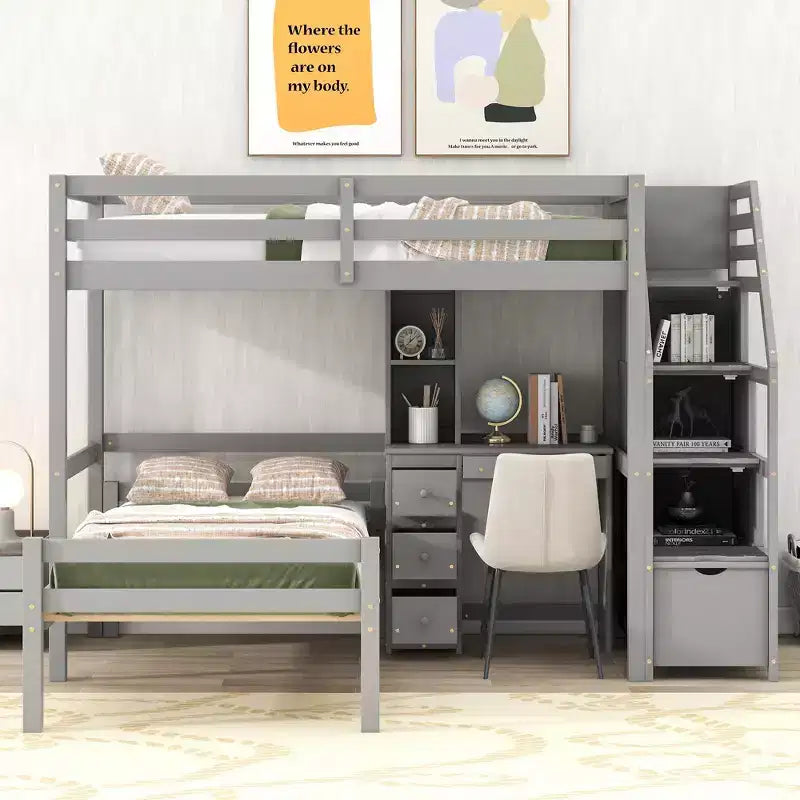 Letto a castello a L con due letti singoli, scala contenitore, scrivania, mensole e cassetti, letto a soppalco in legno con giroletto indipendente