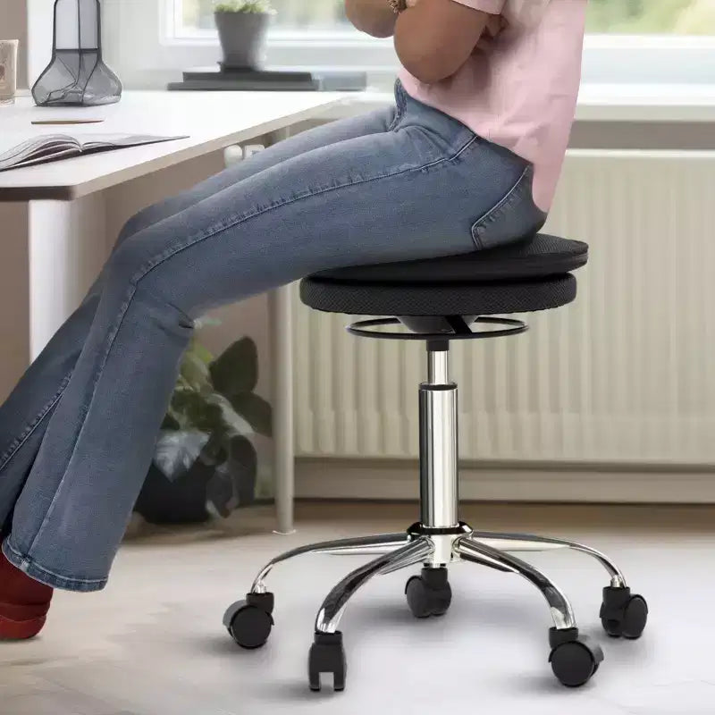 Sgabello Oscillante da Ufficio Regolabile ad Aria Nero - Rotelle per Equilibrio, Attivazione Core, Rivestimento in Poliestere, Telaio in Acciaio